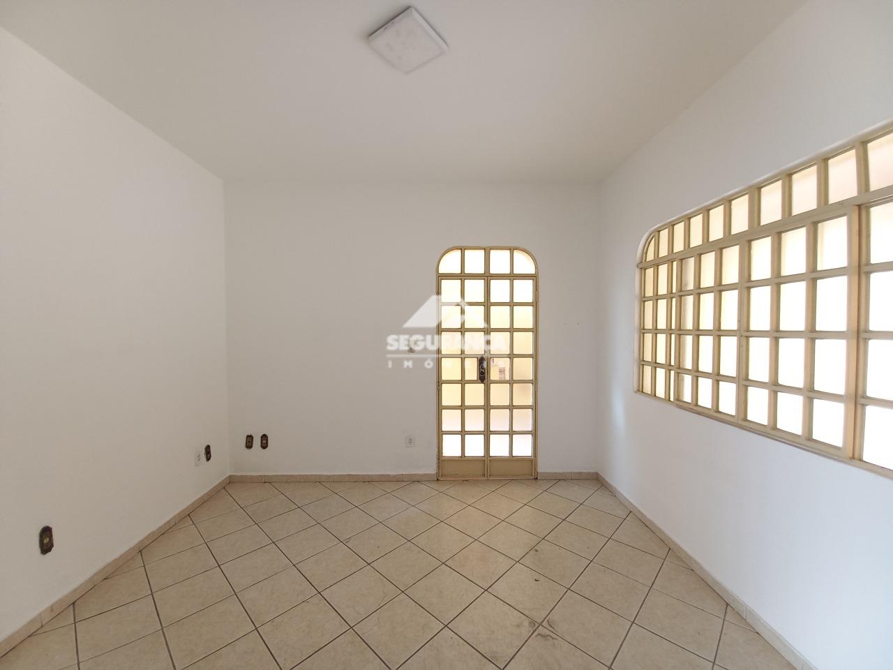 Casa para aluguel no GRA DUQUESA: SALA DE JANTAR