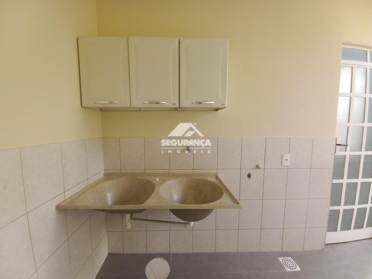 Casa para aluguel no GRA DUQUESA: AREA DE SERVIÇOS