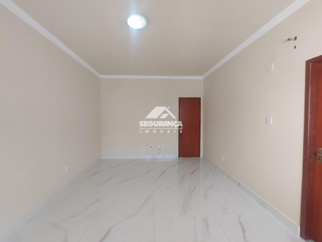 Casa para aluguel no GRA DUQUESA: QUARTO SUÍTE