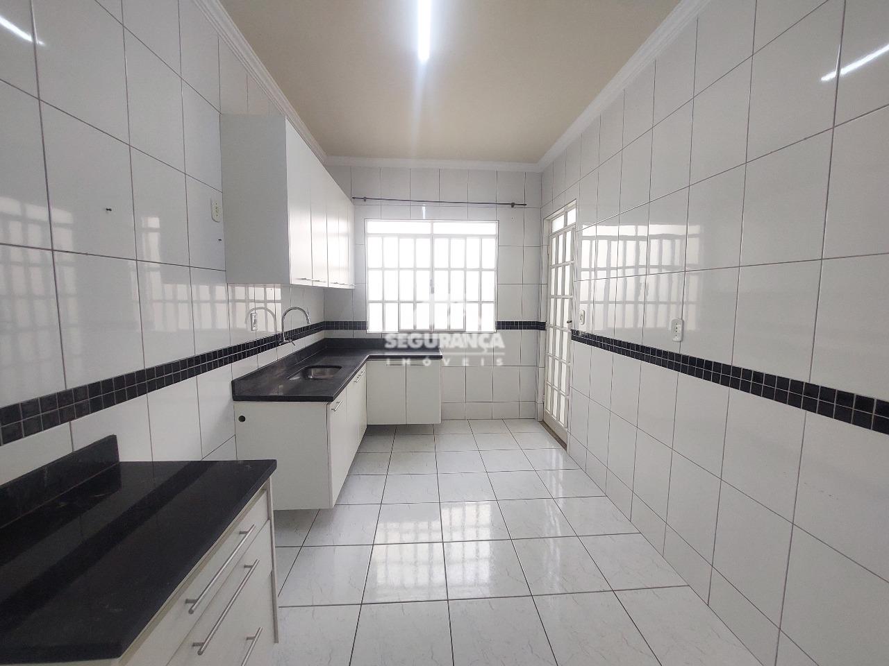 Casa para aluguel no GRA DUQUESA: COZINHA