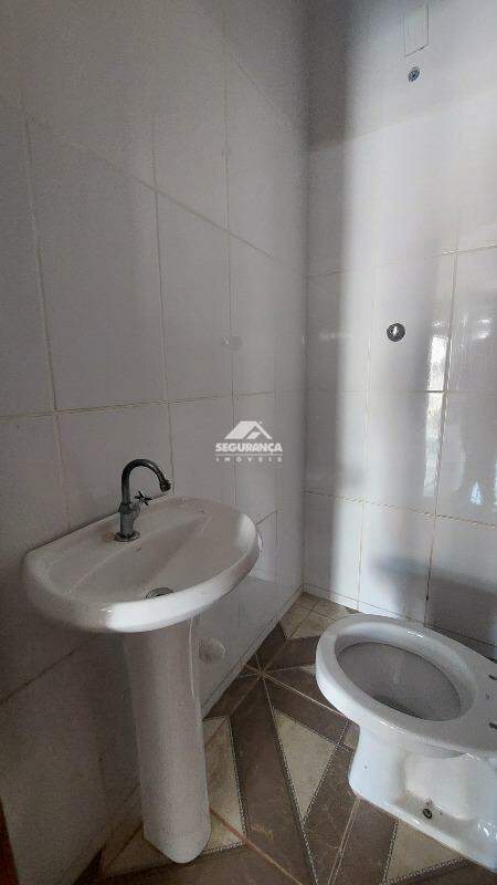 Loja para aluguel no Ilha dos Araújos: BANHEIRO (1)
