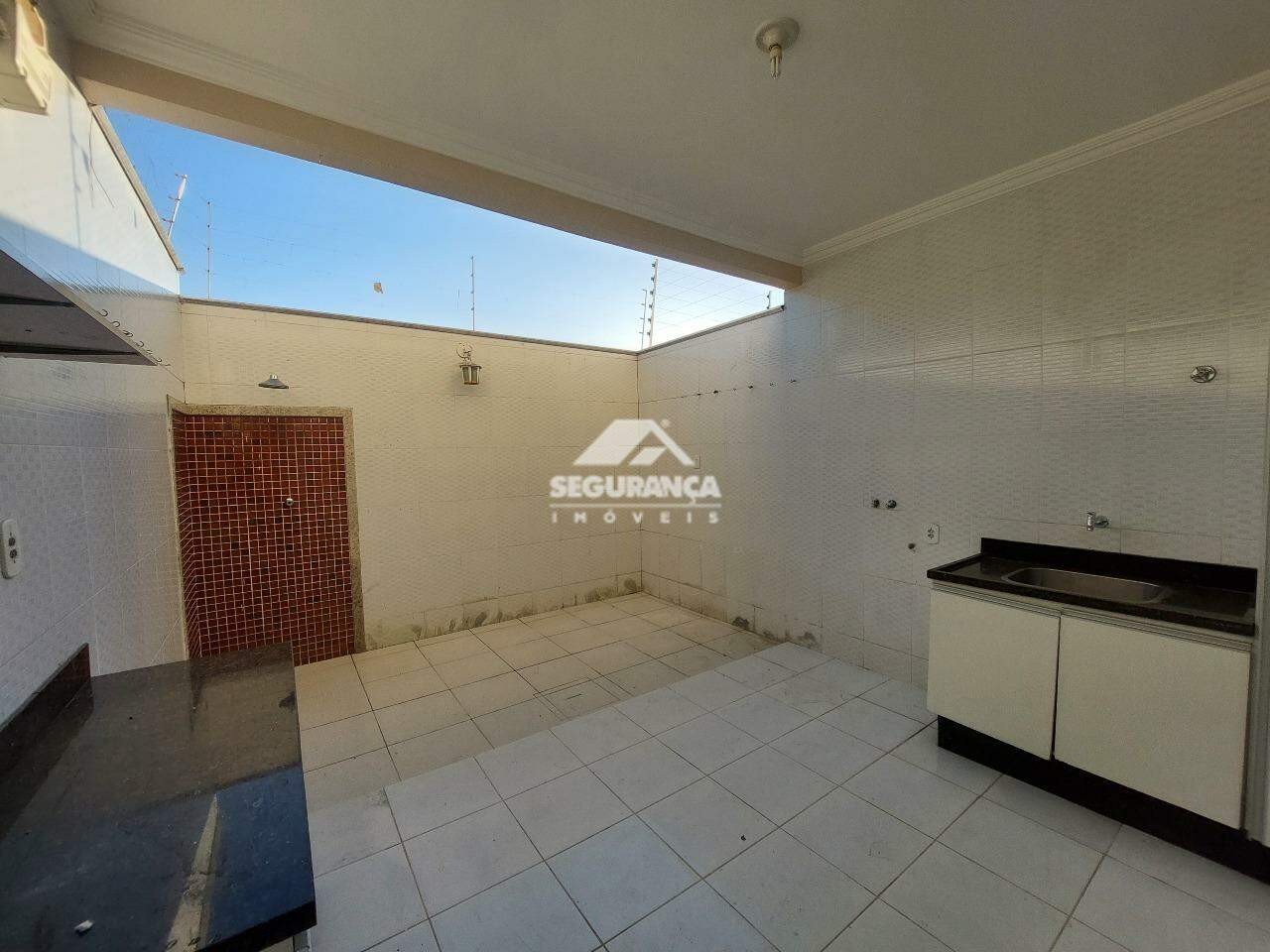 Casa para aluguel no GRA DUQUESA: ÁREA DE SERVIÇO