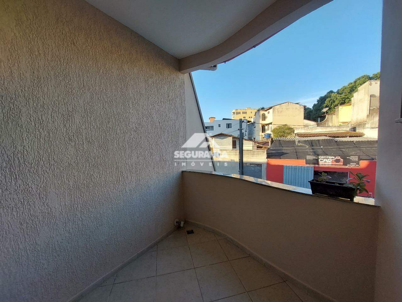 Casa para aluguel no GRA DUQUESA: VARANDA