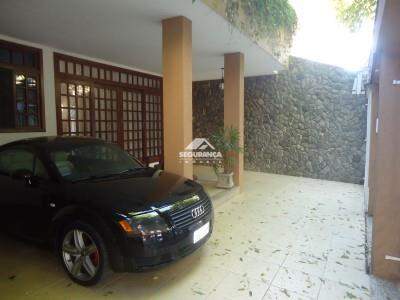 Casa para aluguel no Centro: 