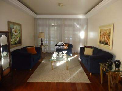 Casa para aluguel no Centro: 