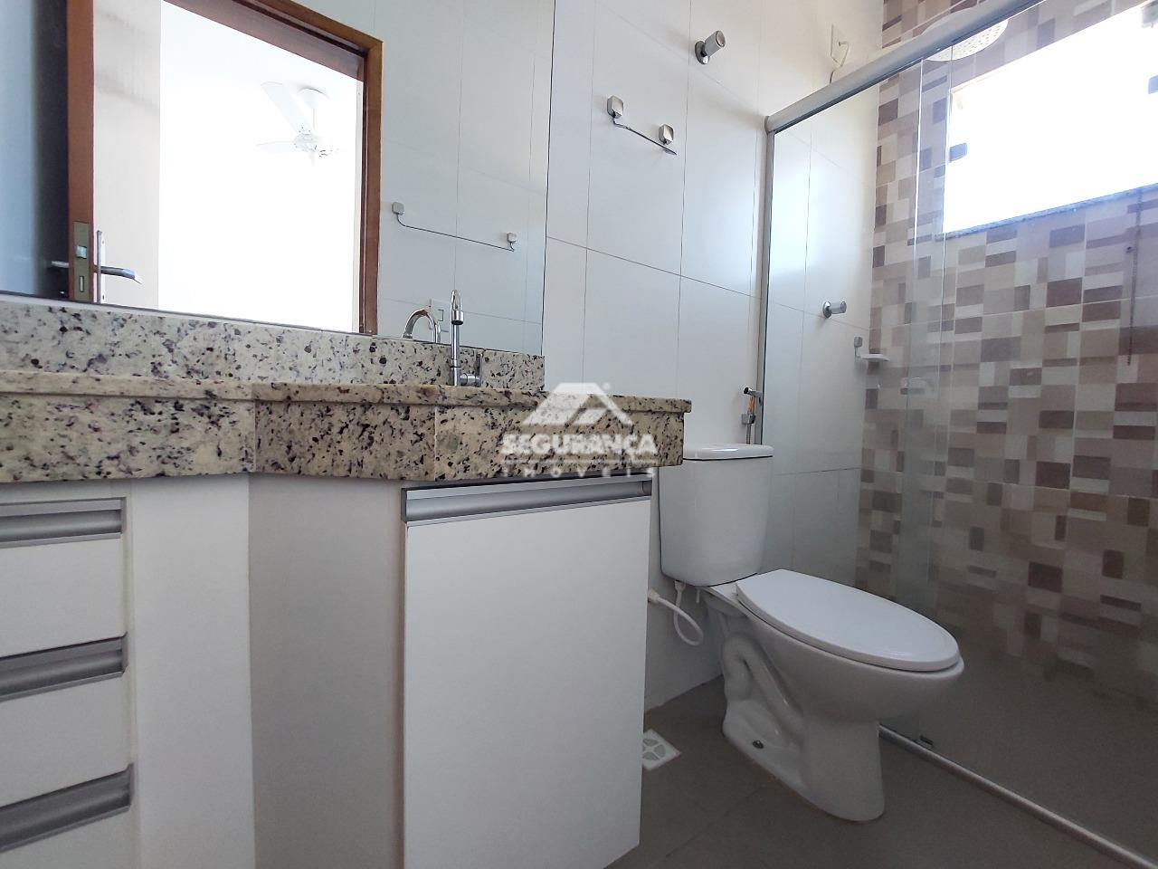 Apartamento para aluguel no Cidade Nova: BANHEIRO SUÍTE 