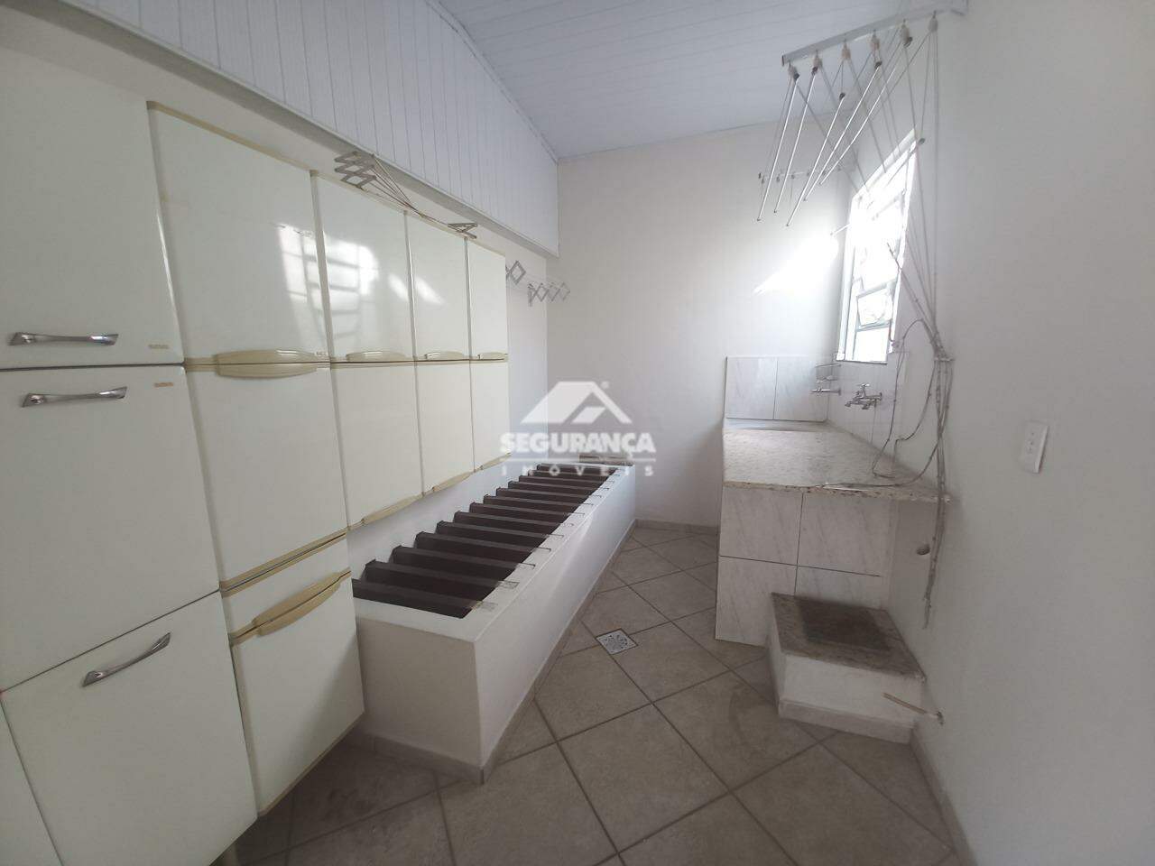 Apartamento para aluguel no Centro: AREA DE SERVIÇOS