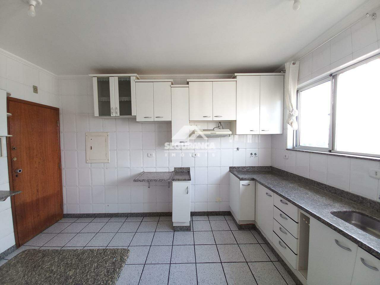 Apartamento para aluguel no ESPLANADINHA: COZINHA