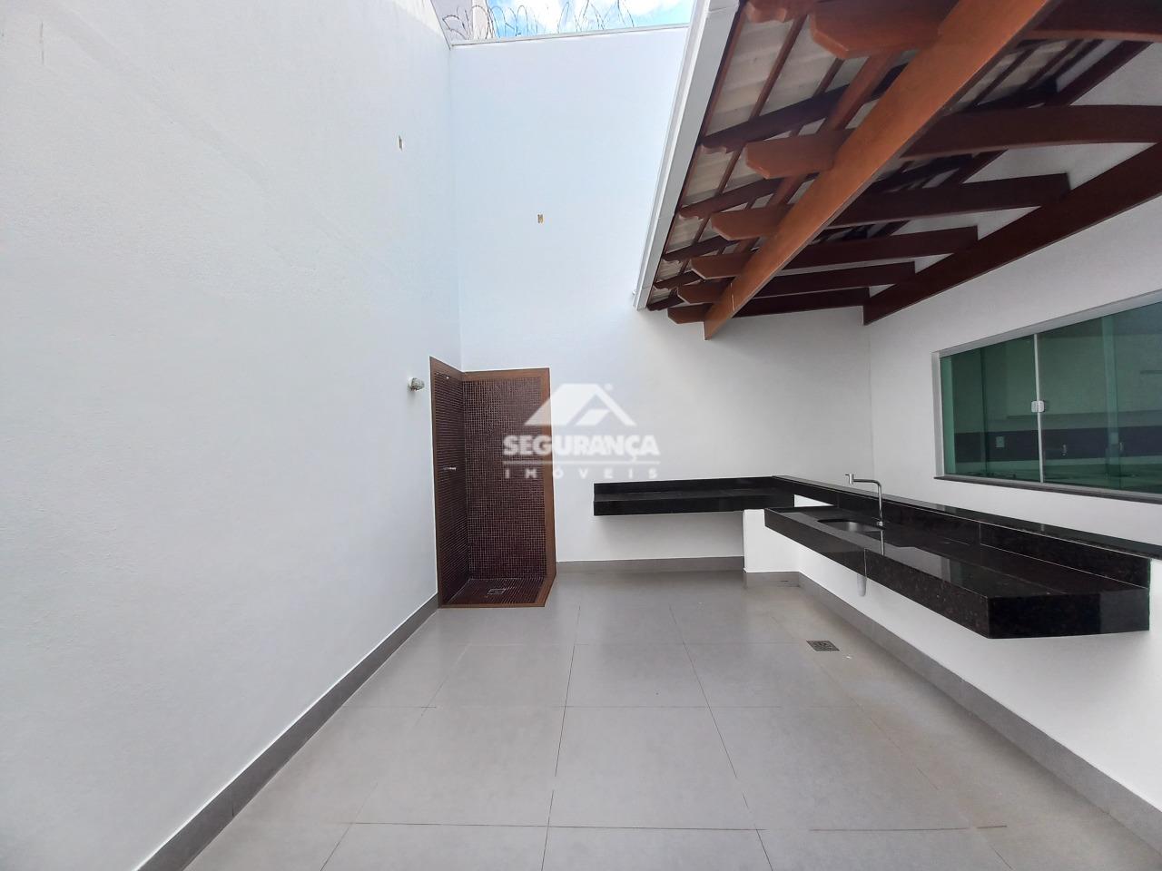 Casa para aluguel no LAGOA SANTA: ÁREA EXTERNA