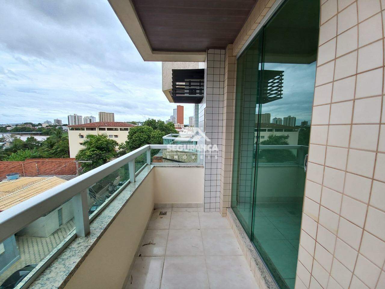 Apartamento para aluguel no Centro: SACADA SUITE