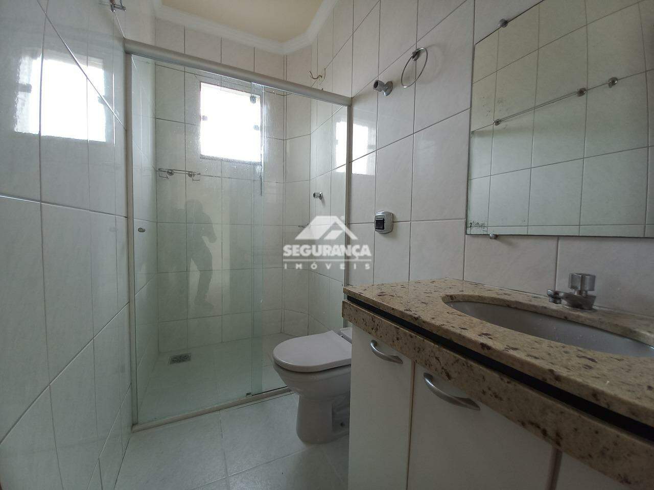 Apartamento para aluguel no Centro: BANHEIRO SUITE