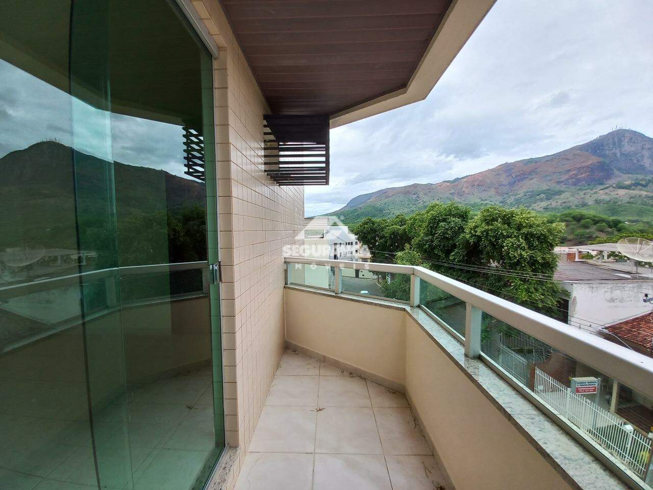 Apartamento para aluguel no Centro: SACADA SUITE