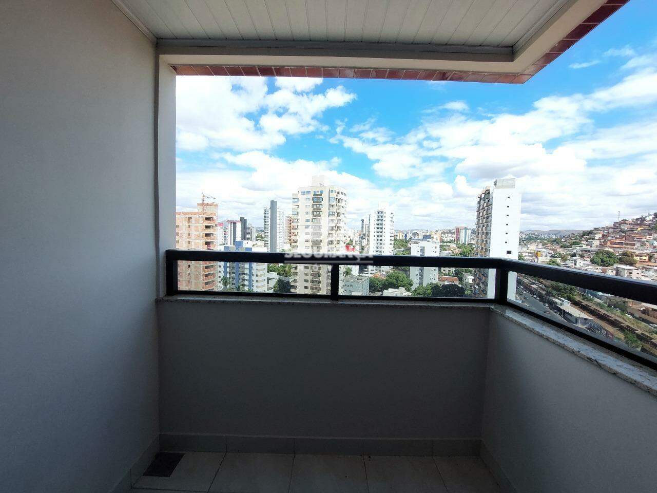 Apartamento para aluguel no Esplanada: SACADA