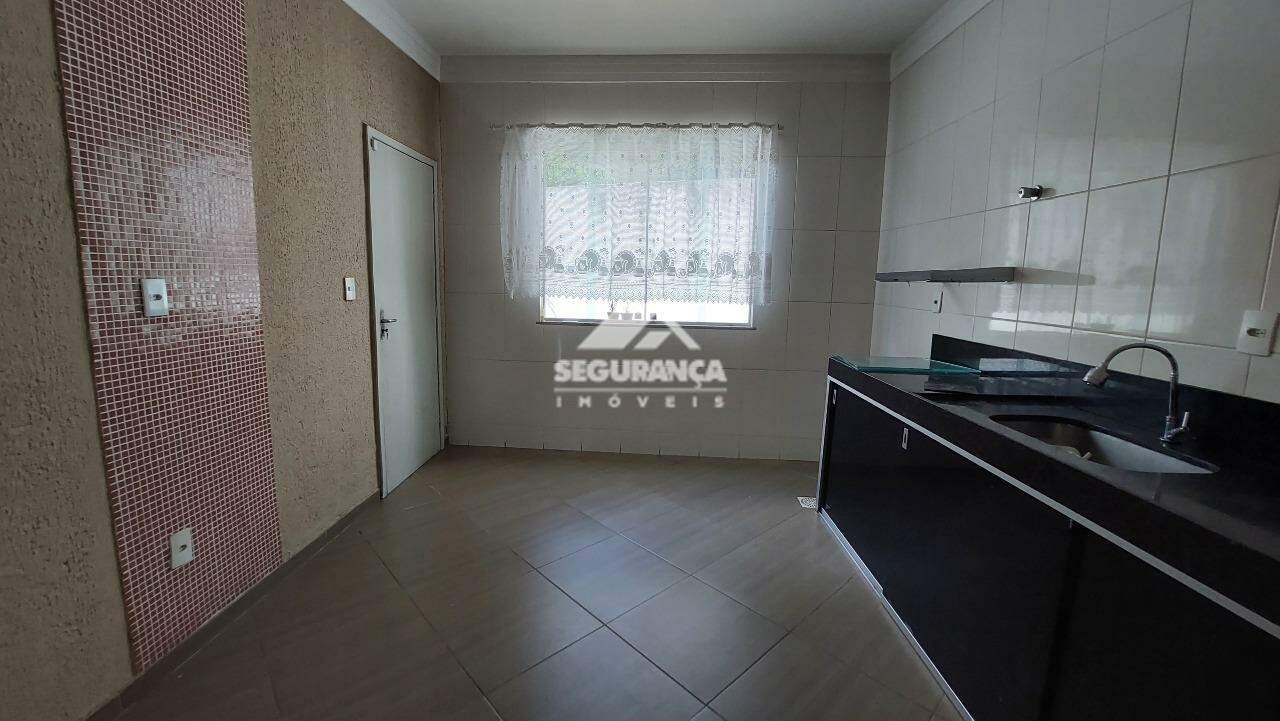 Casa para aluguel no Vila Rica: COZINHA