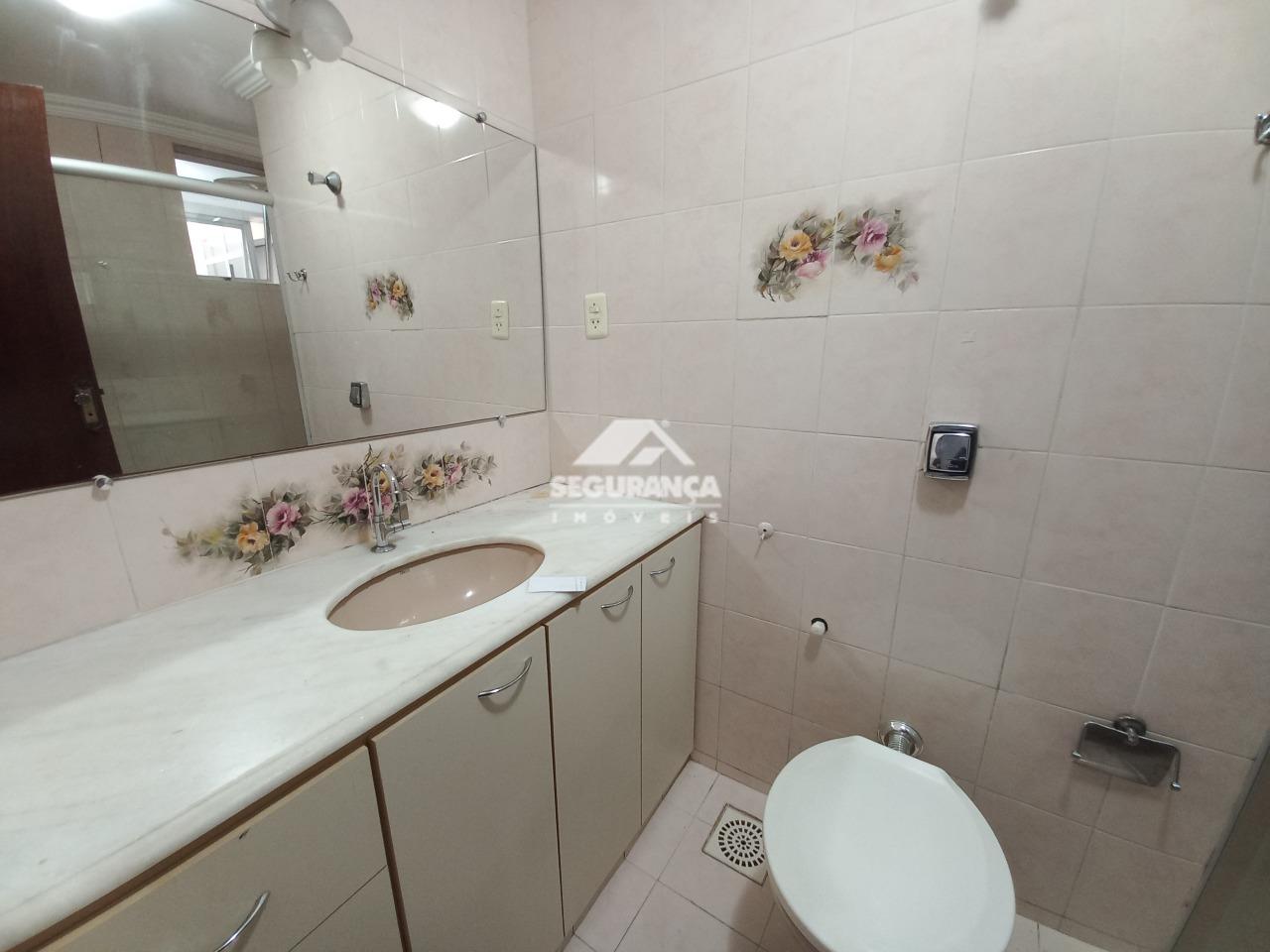 Apartamento para aluguel no Centro: BANHEIRO SUITE