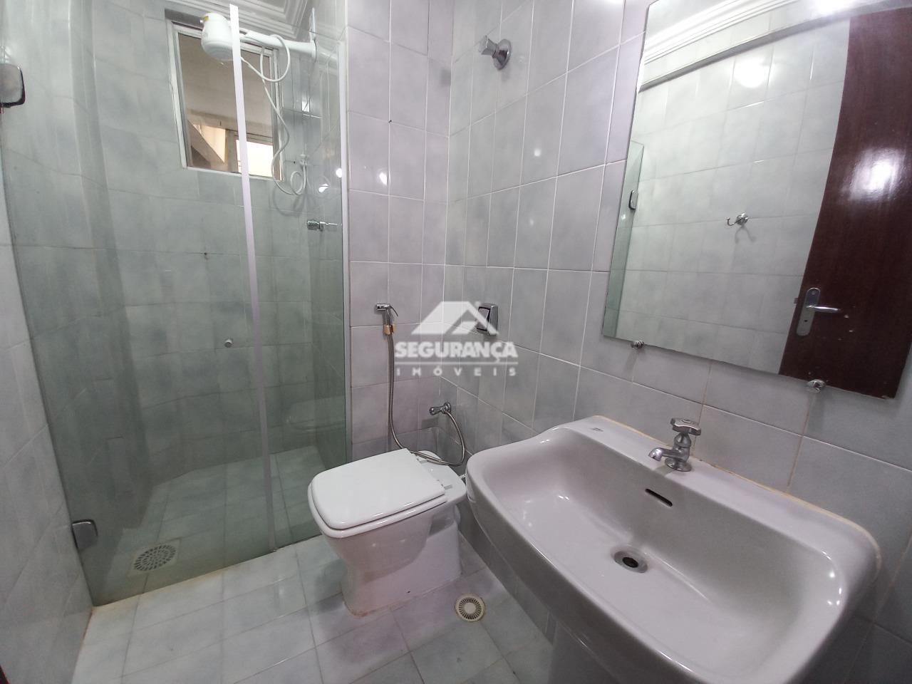 Apartamento para aluguel no Centro: BANHEIRO SOCIAL