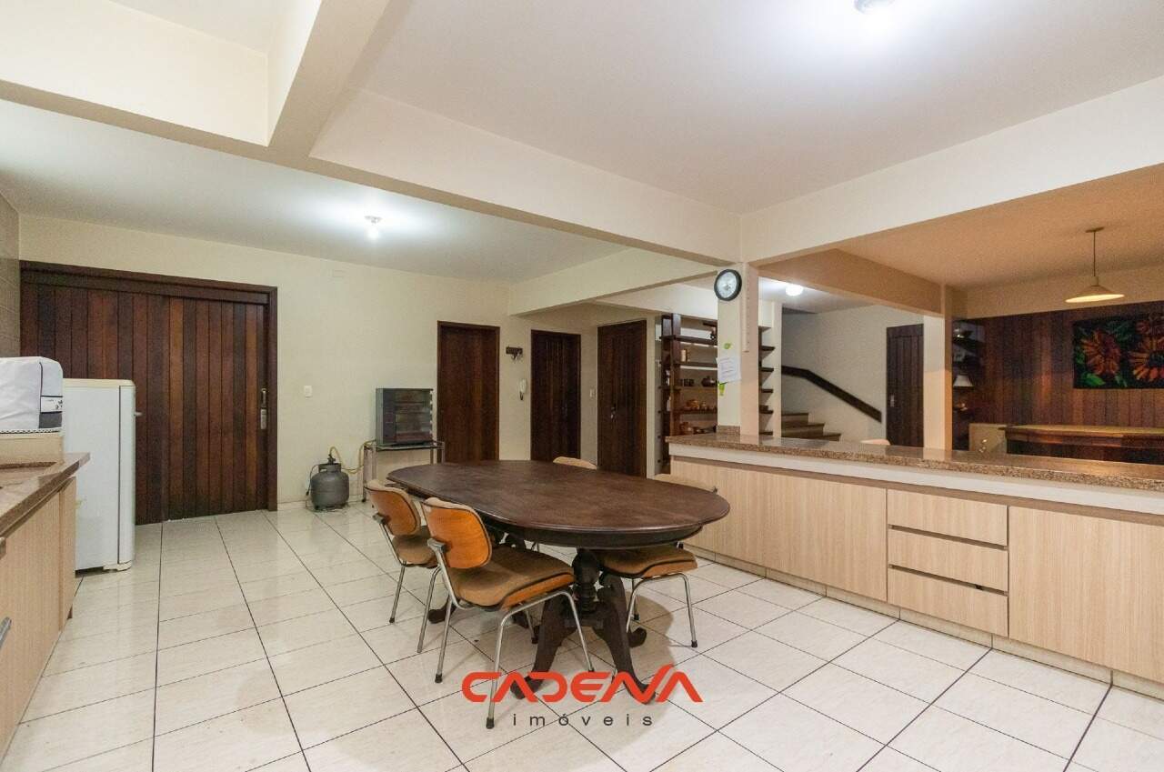 Casa à venda no Mercês: 