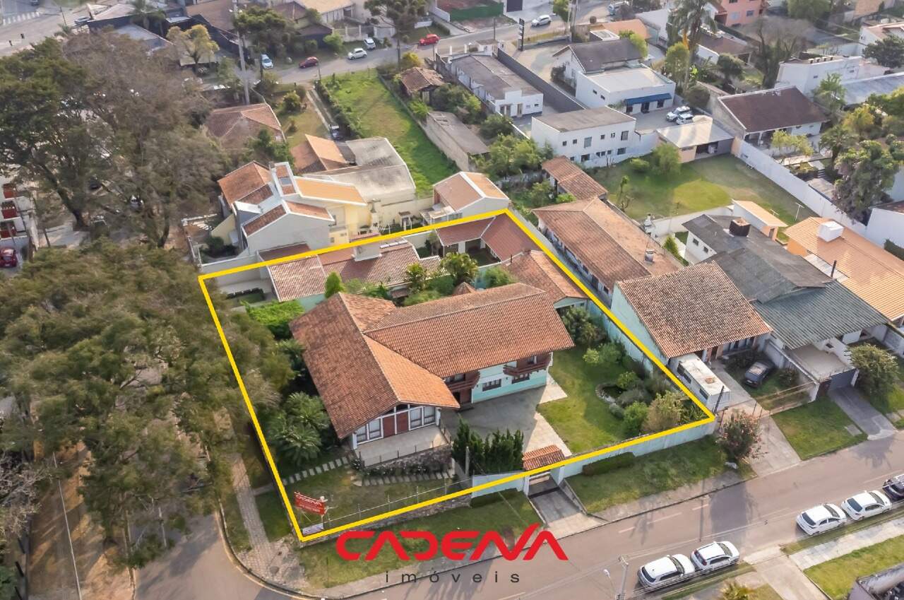 Casa à venda no Mercês: 