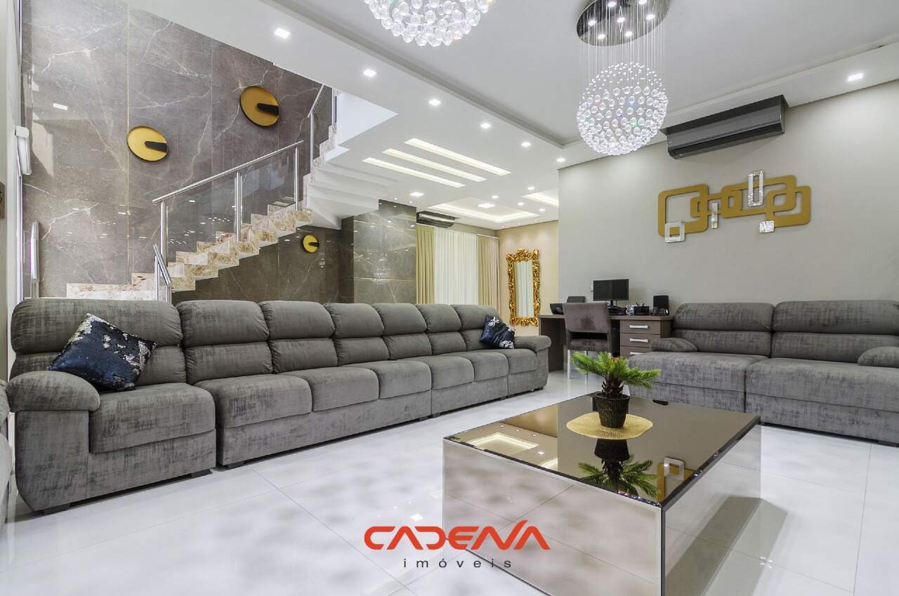 Casa à venda no Pinheirinho: 