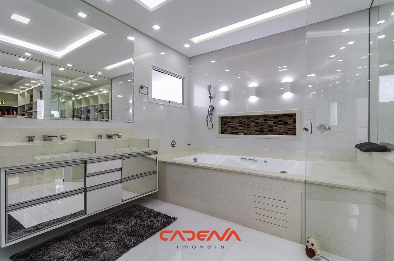 Casa à venda no Pinheirinho: 