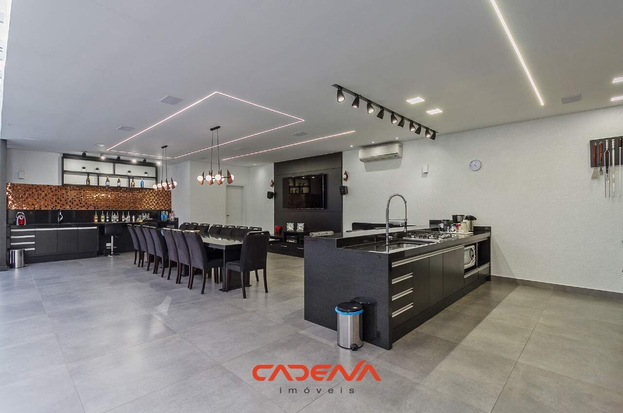Casa à venda no Pinheirinho: 