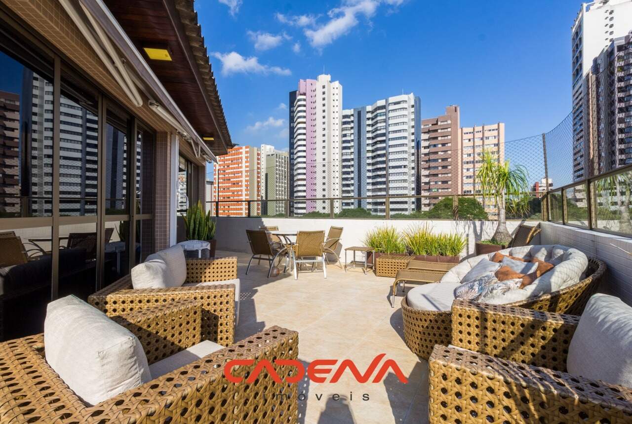 Cobertura à venda no Mercês: 