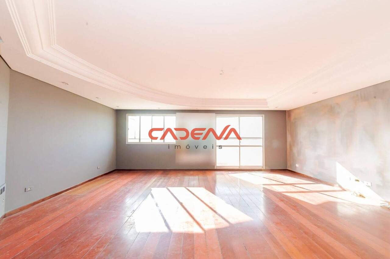 Cobertura à venda no Água Verde: 