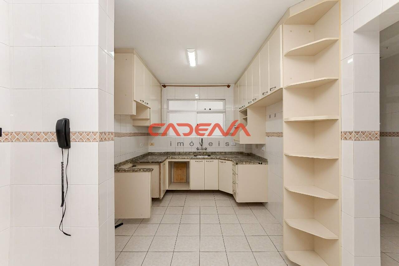 Apartamento à venda no Cabral: 