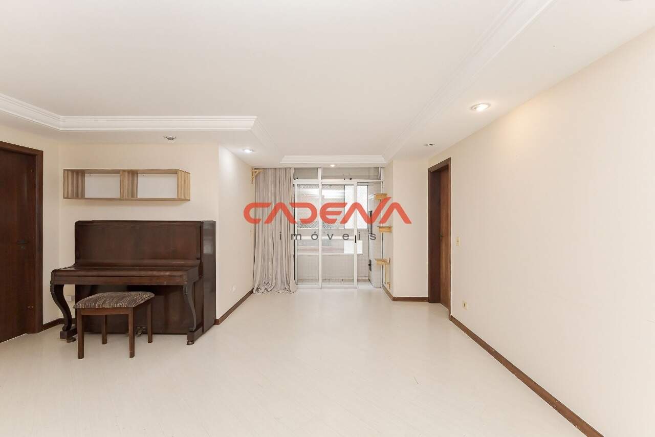 Apartamento à venda no Cabral: 