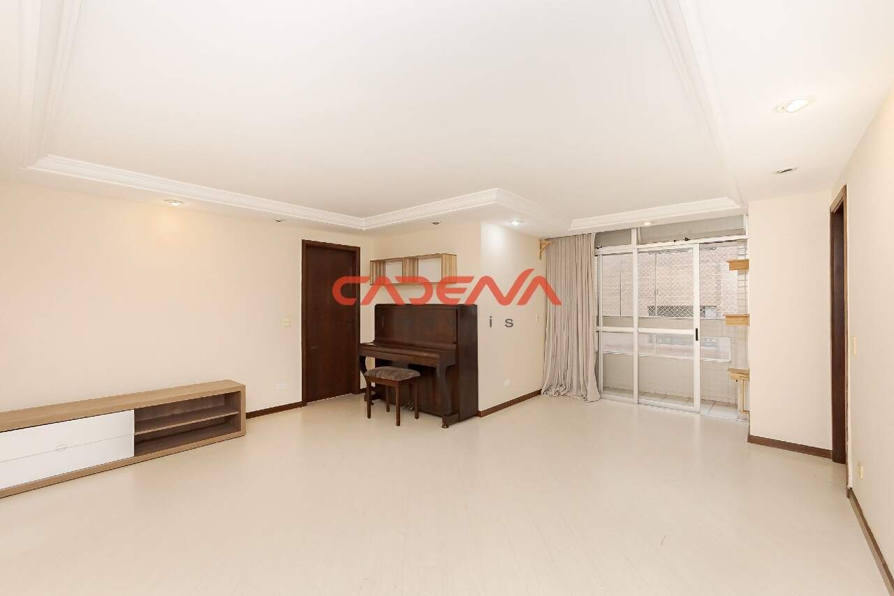 Apartamento à venda no Cabral: 