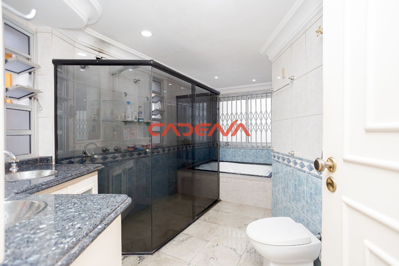 Casa à venda no Bigorrilho: 