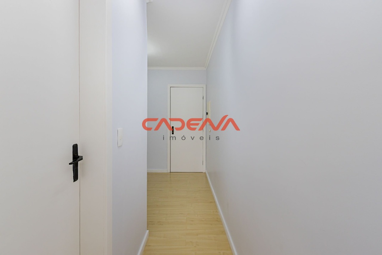 Sala à venda no Batel: 