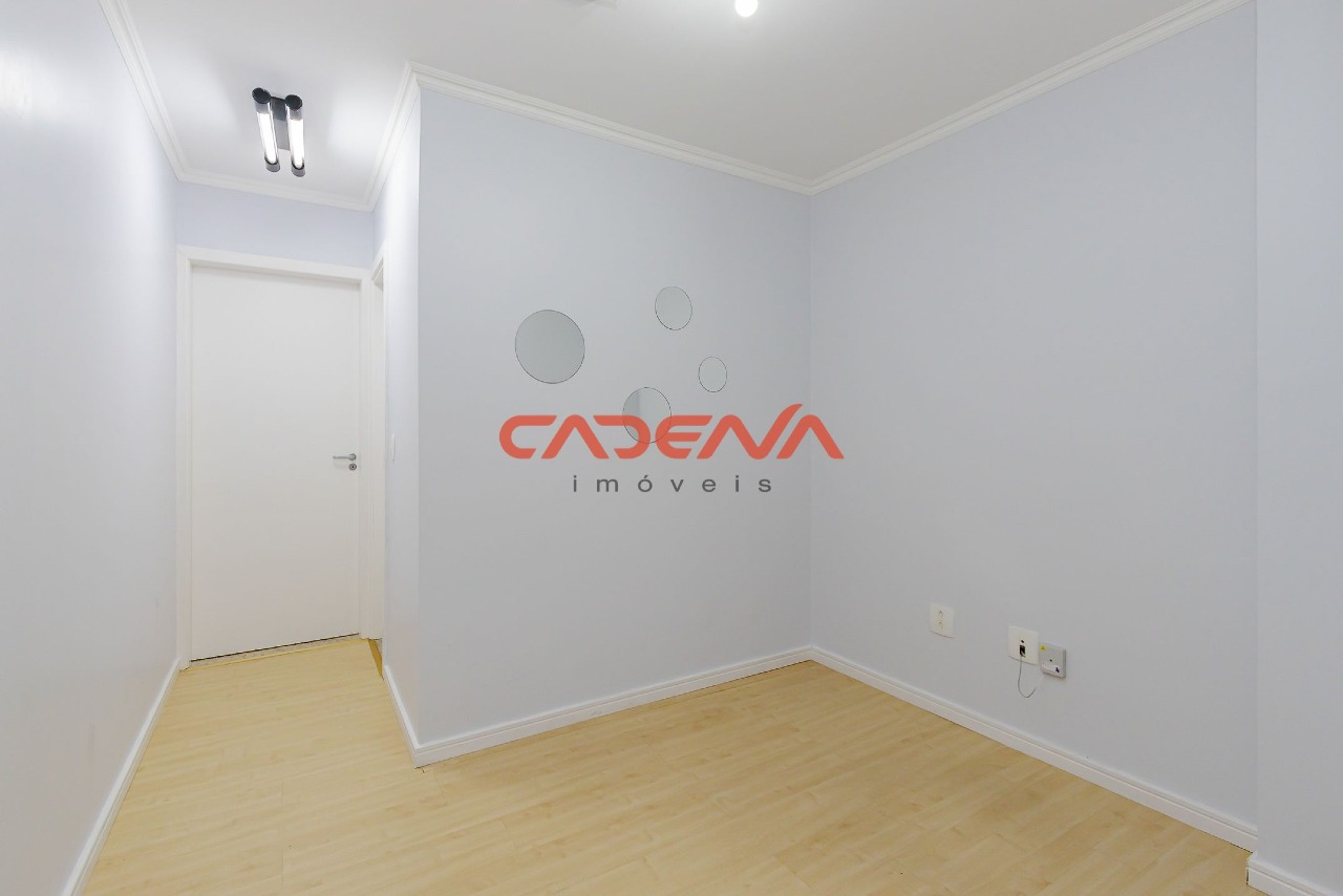 Sala à venda no Batel: 