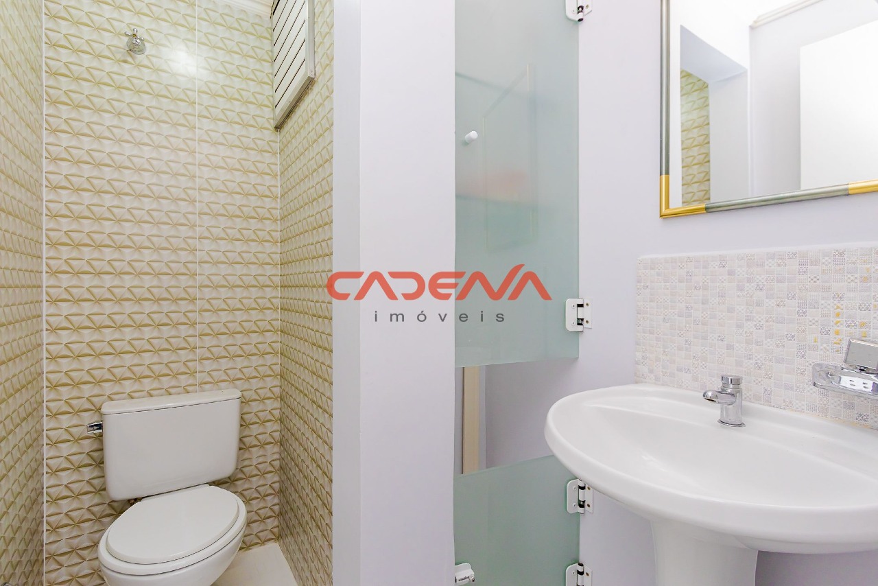 Sala à venda no Batel: 