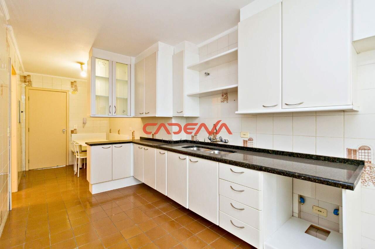Apartamento à venda no Batel: 