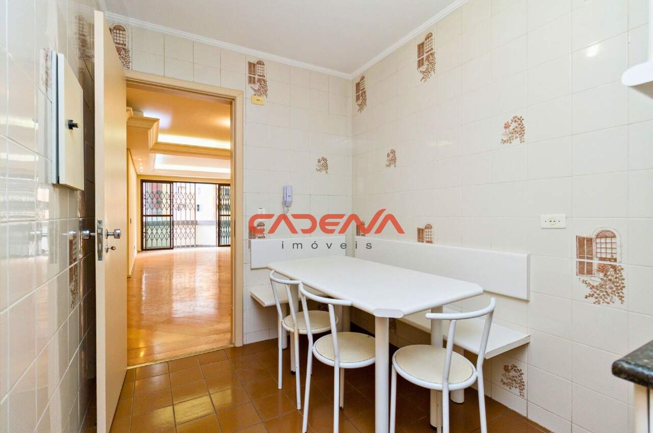 Apartamento à venda no Batel: 