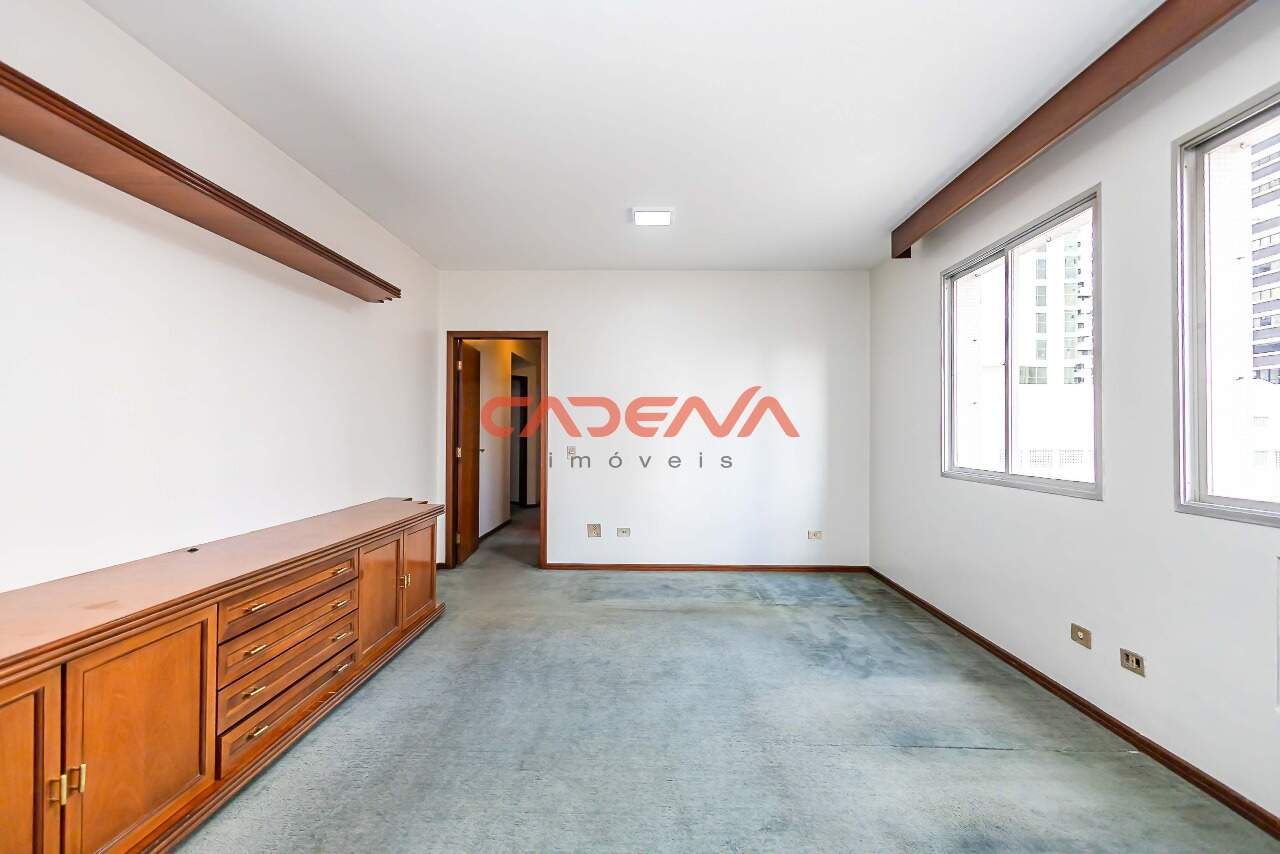 Apartamento para aluguel no Batel: 