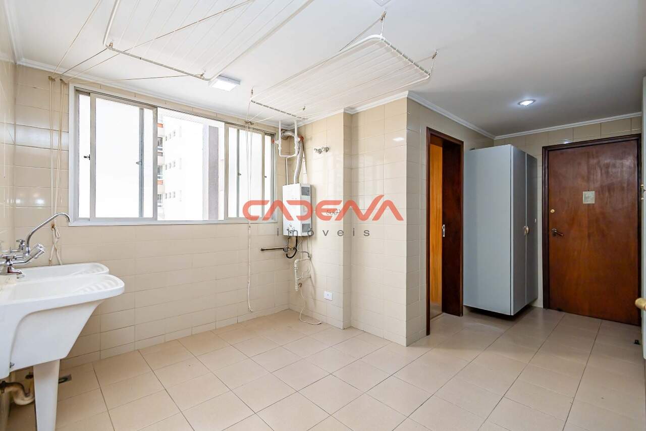 Apartamento para aluguel no Batel: 