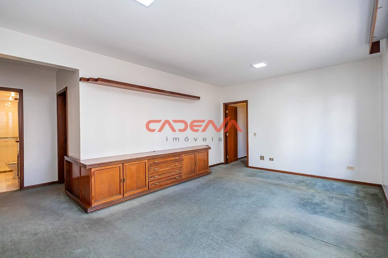 Apartamento para aluguel no Batel: 