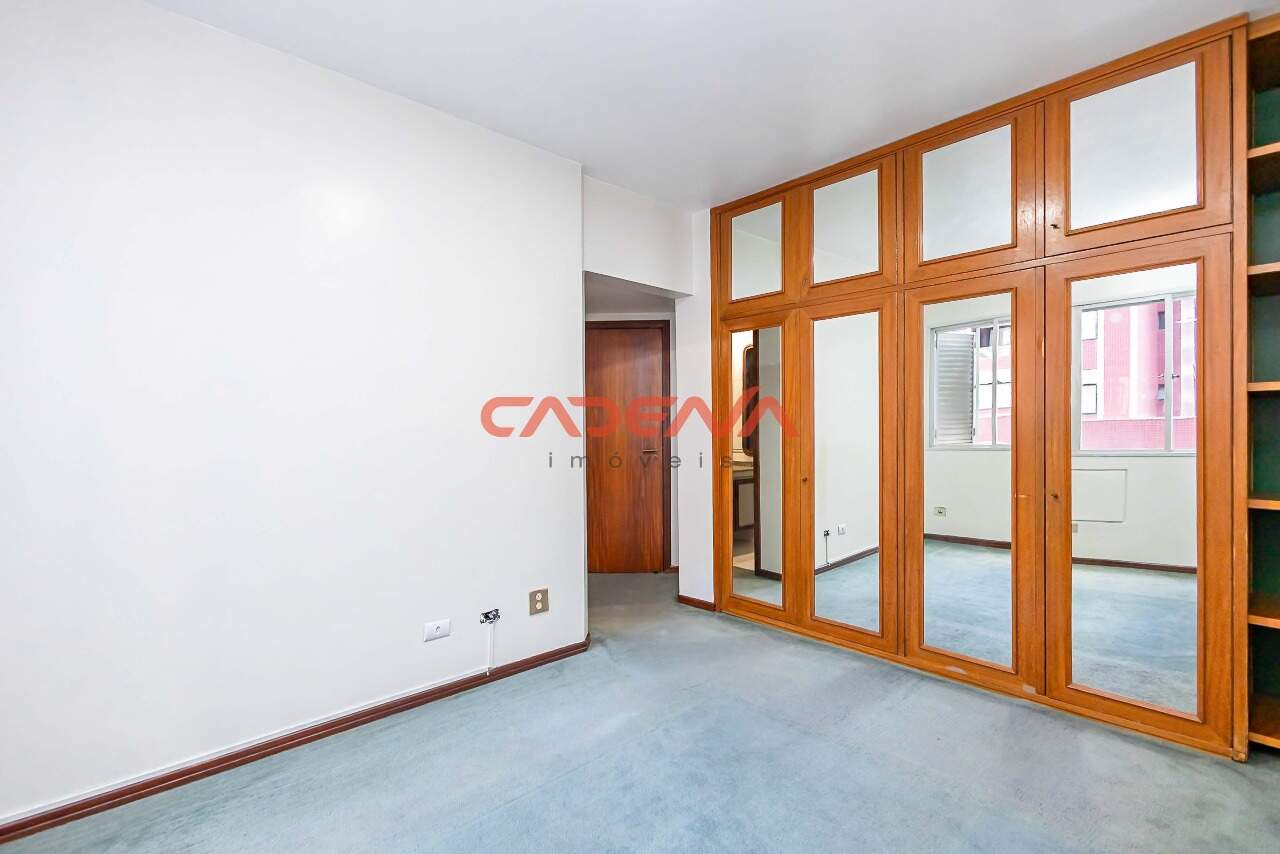 Apartamento para aluguel no Batel: 
