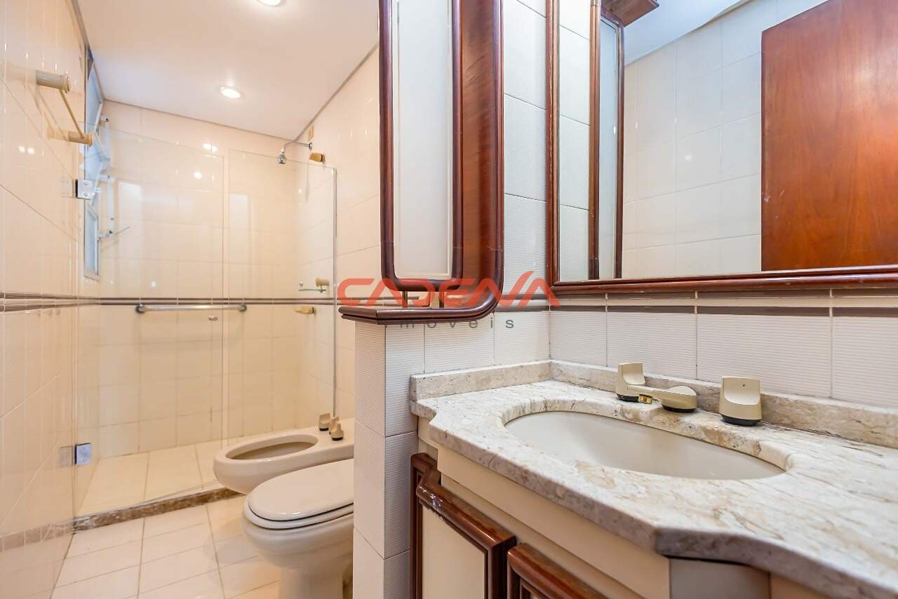 Apartamento para aluguel no Batel: 