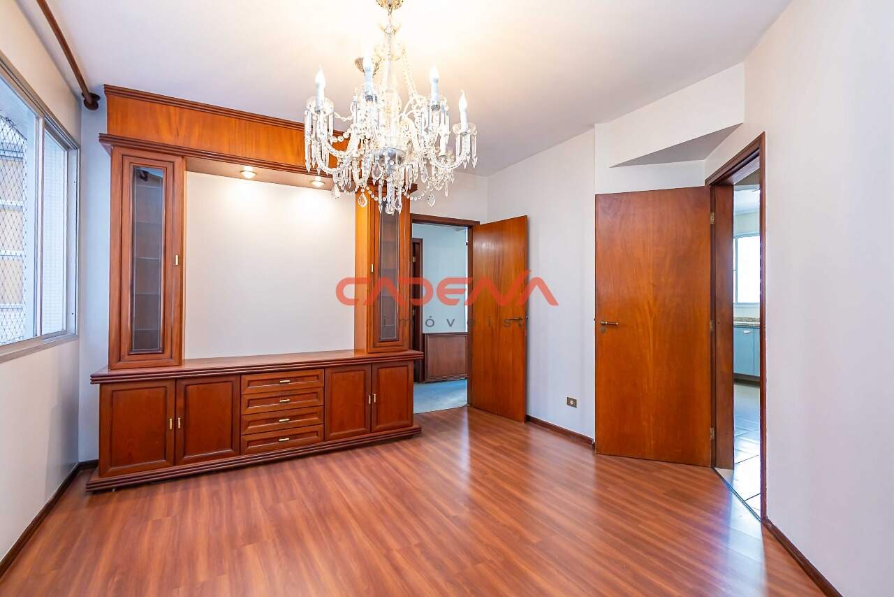 Apartamento para aluguel no Batel: 