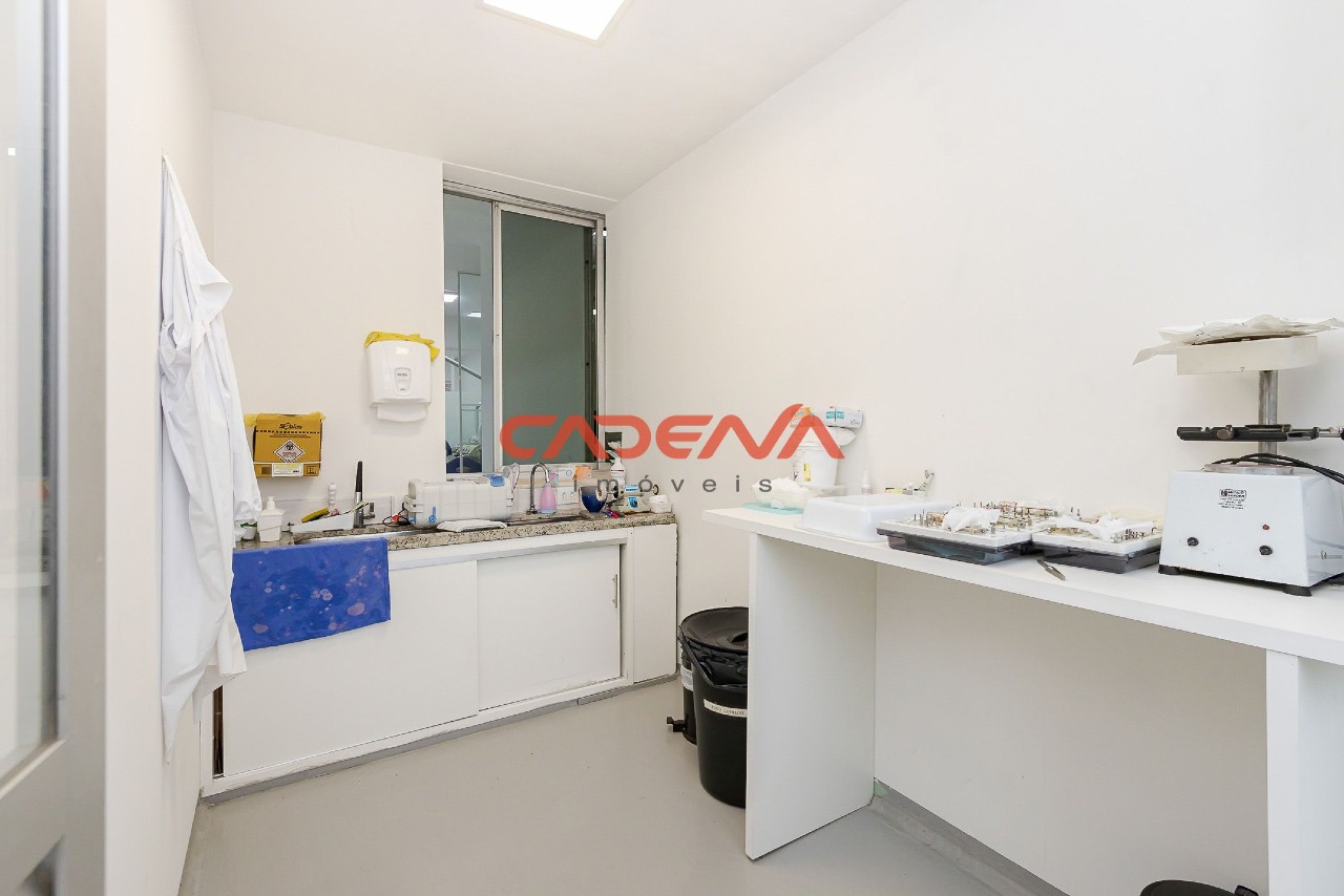 Casa à venda no Mercês: 