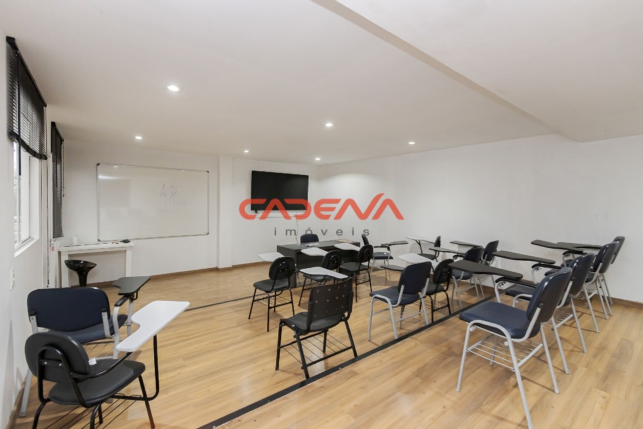 Casa à venda no Mercês: 