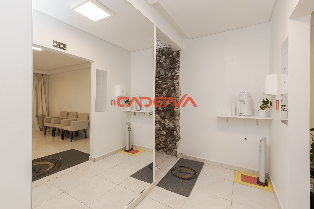 Casa à venda no Mercês: 