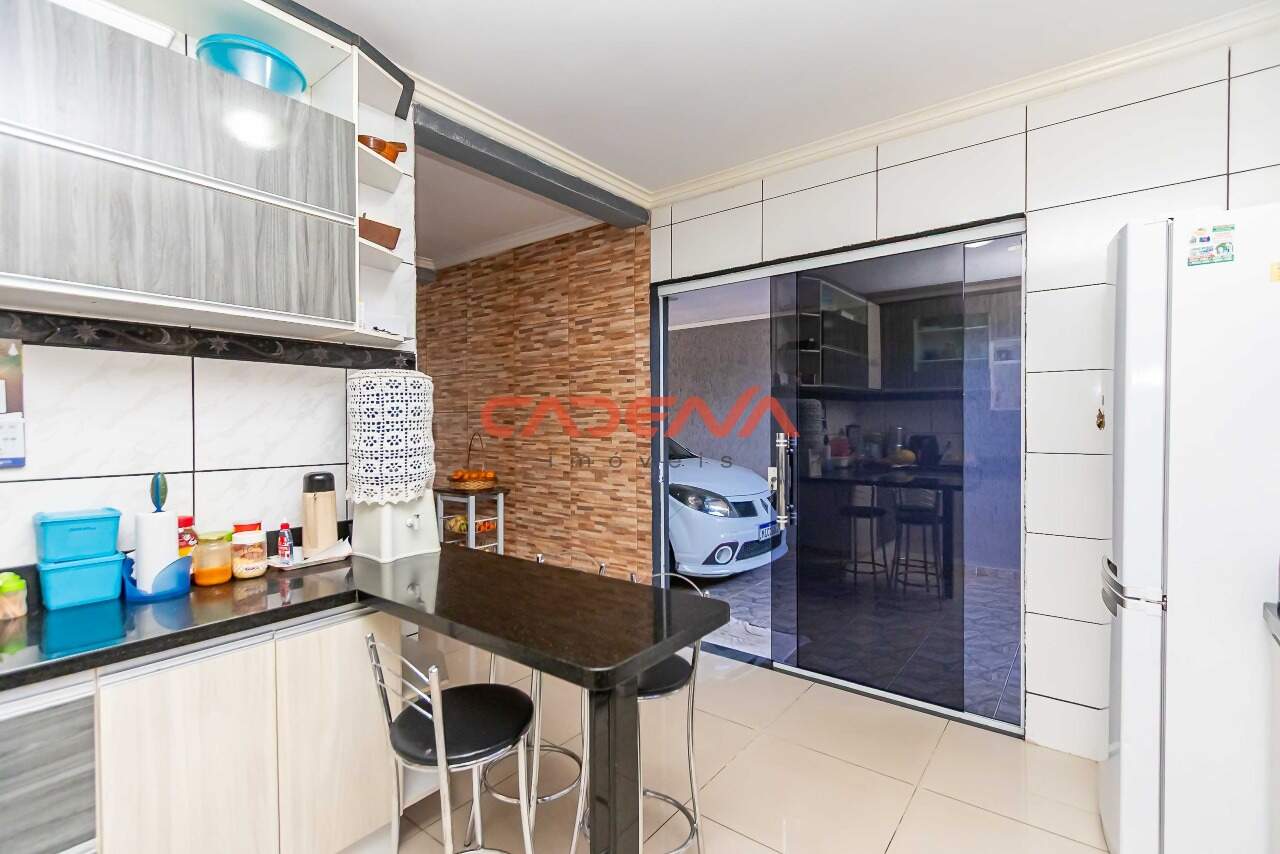 Casa em condomínio fechado à venda no Pinheirinho: