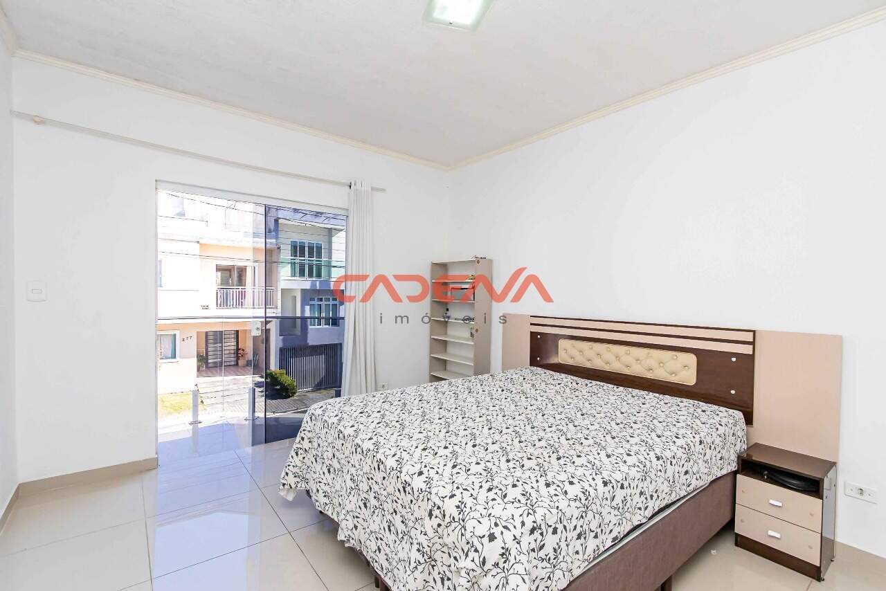Casa em condomínio fechado à venda no Pinheirinho: