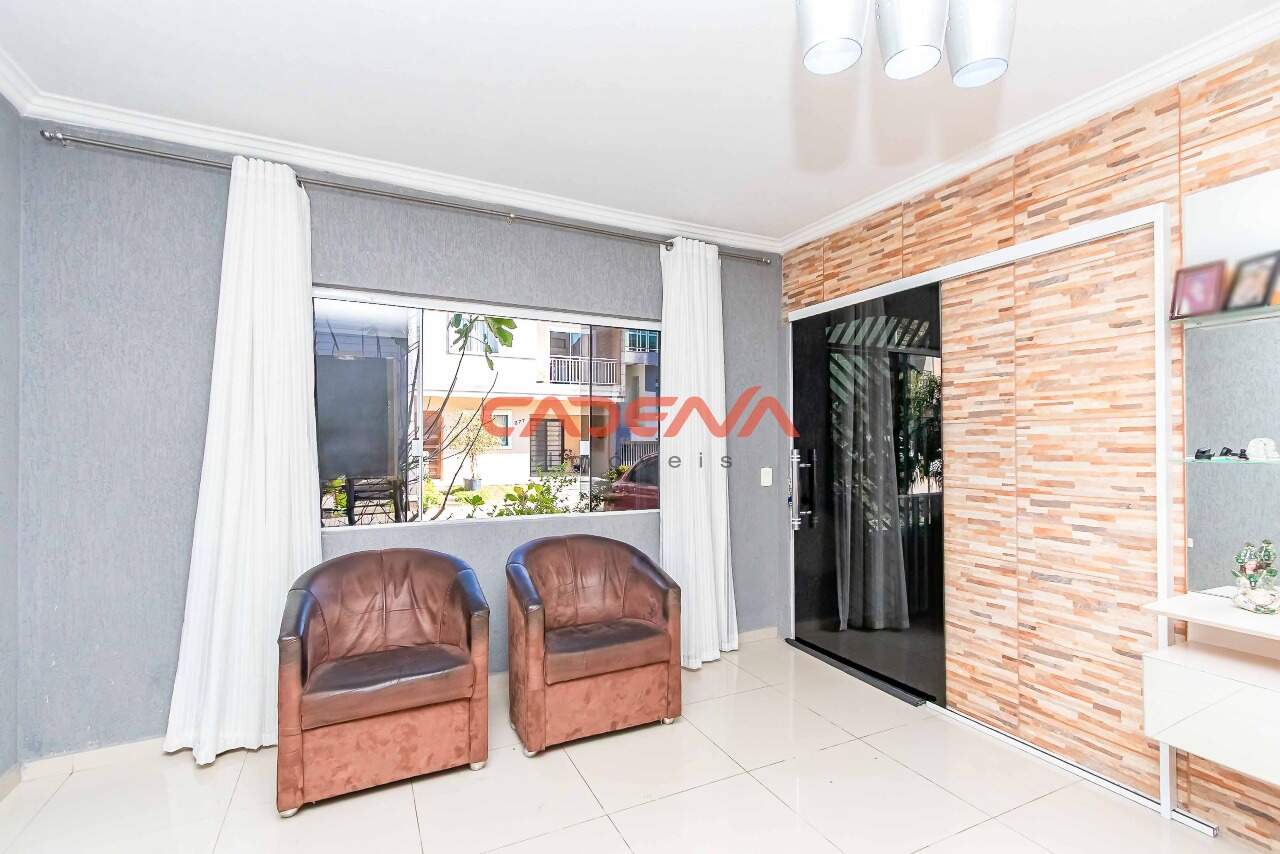 Casa em condomínio fechado à venda no Pinheirinho: