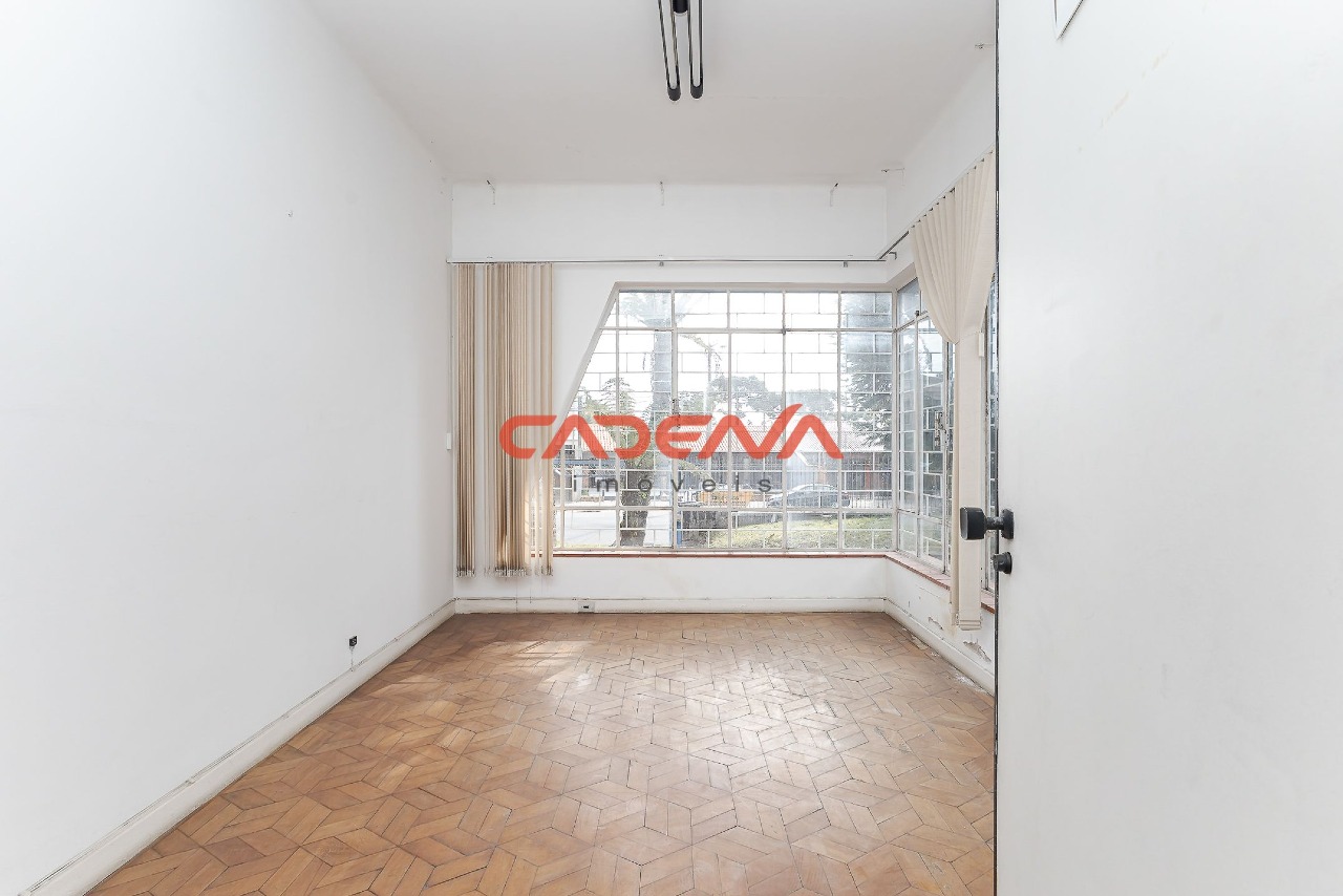 Casa à venda no Mercês: 