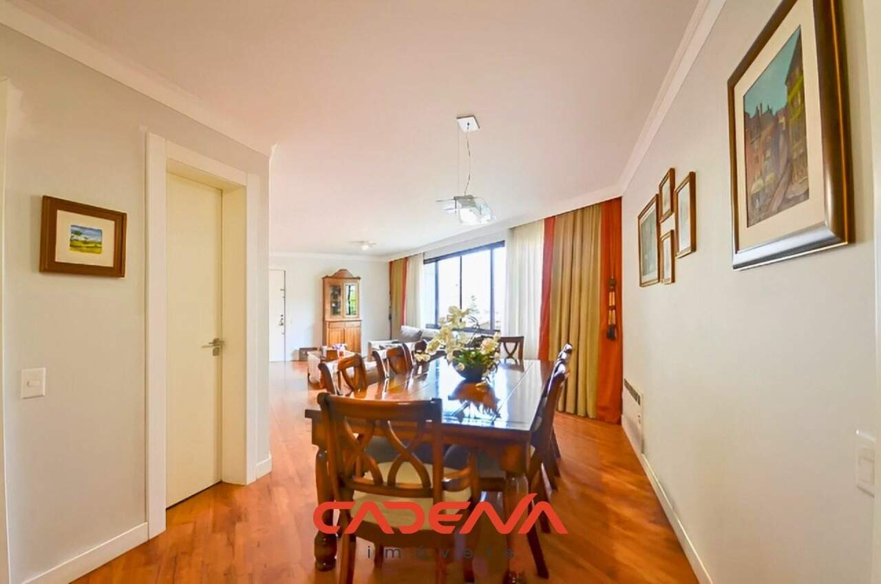 Apartamento à venda no Batel: 